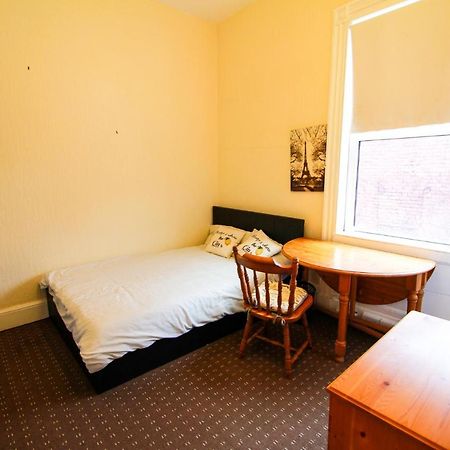 Central Bolton Accommodation المظهر الخارجي الصورة
