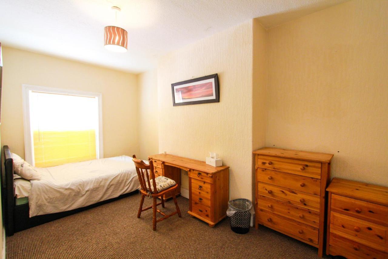 Central Bolton Accommodation الغرفة الصورة