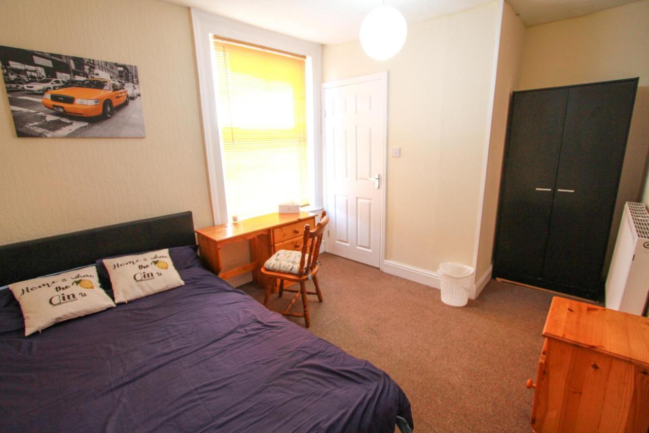 Central Bolton Accommodation الغرفة الصورة