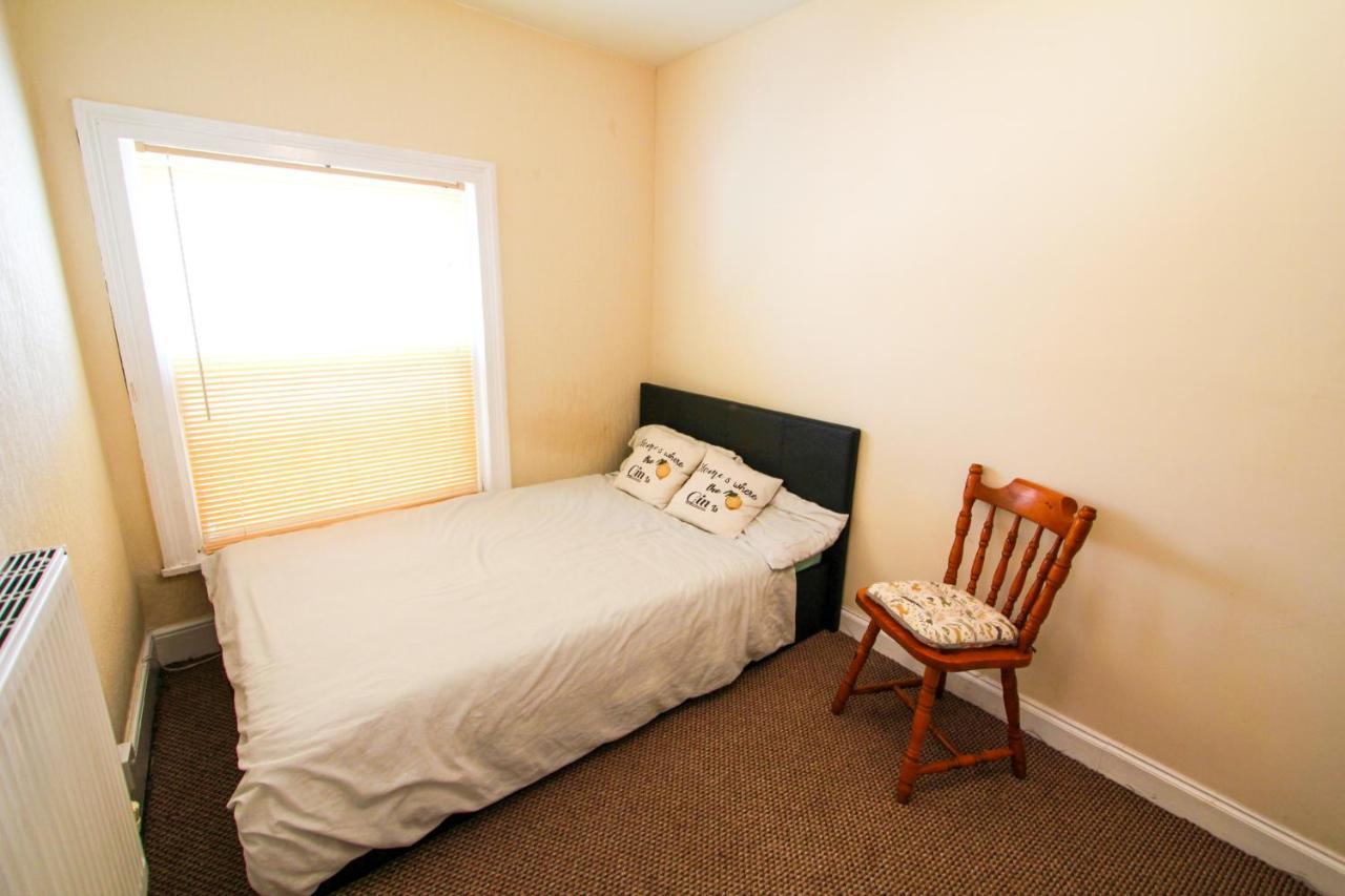 Central Bolton Accommodation الغرفة الصورة