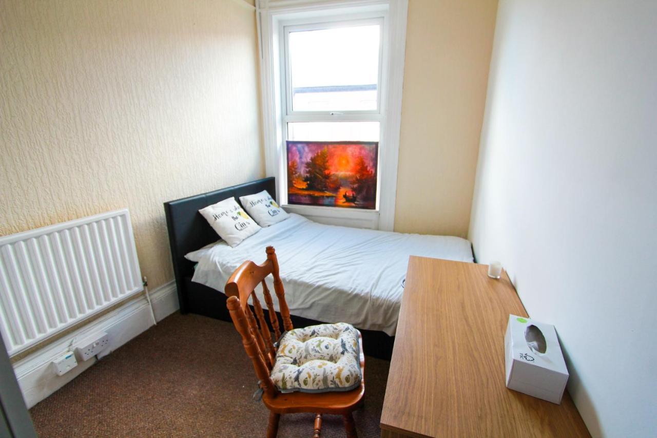 Central Bolton Accommodation المظهر الخارجي الصورة