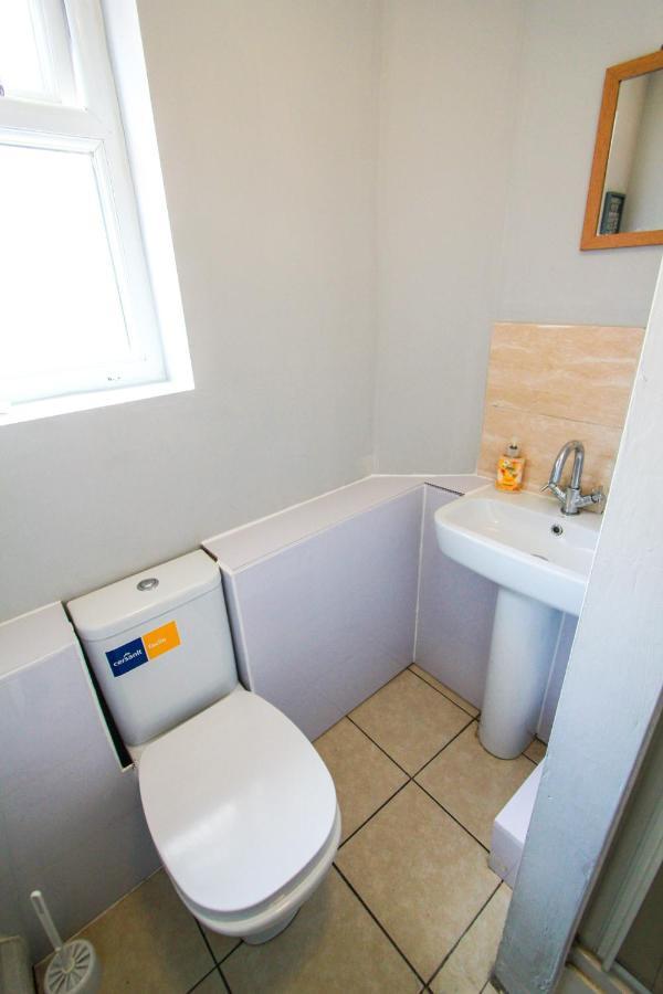 Central Bolton Accommodation المظهر الخارجي الصورة